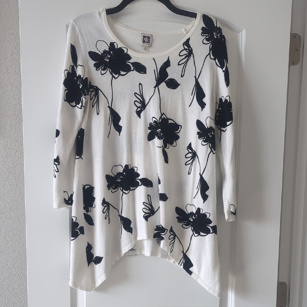 Anne Klein Black and White 3/4 Sleeve Floral Tunic Size M